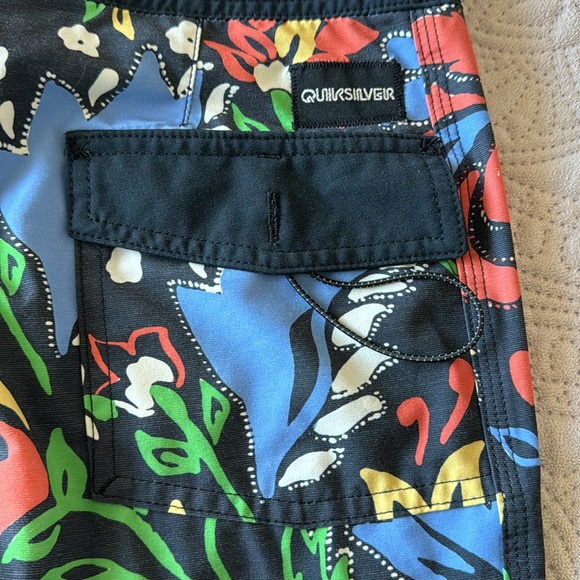 Men’s Quicksilver Highline boardshorts - Picture 7 of 7